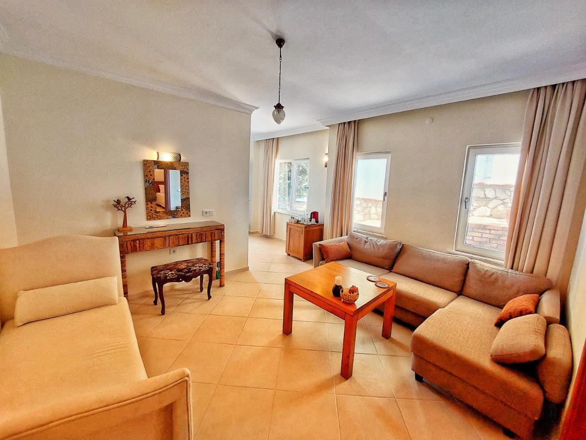 Ece Sovalye Island Otel